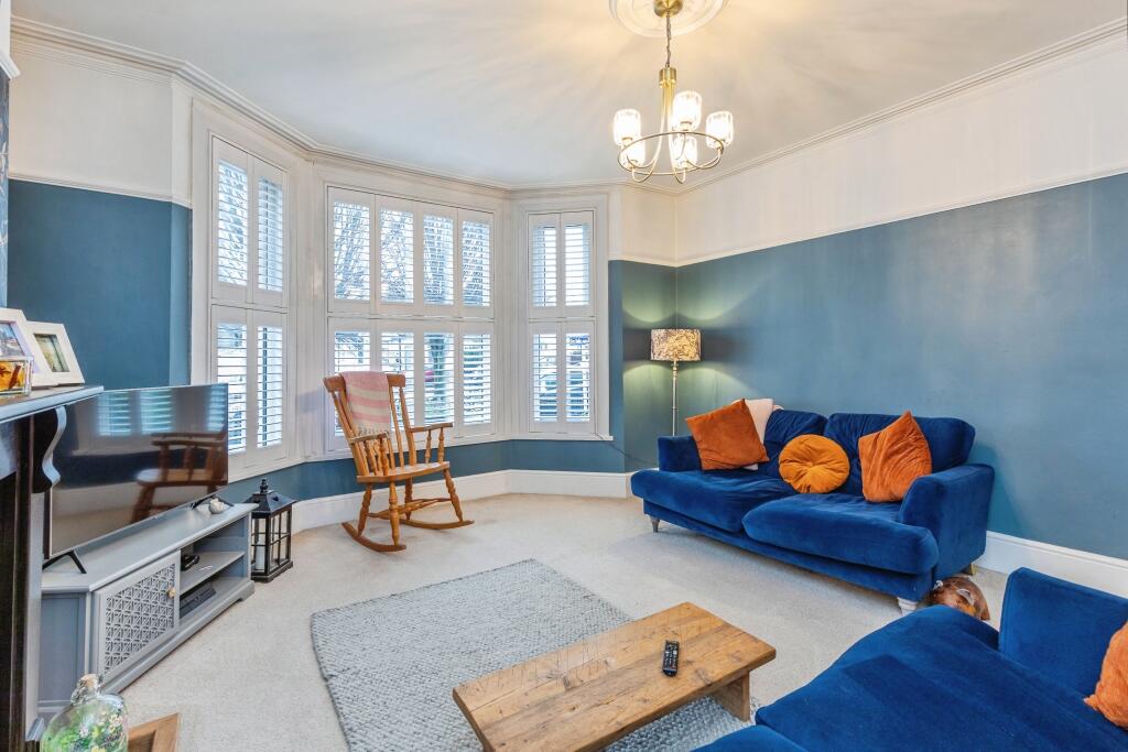 House in Gillingham, Twydall - More