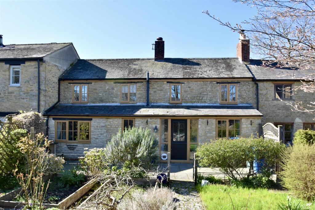 Main image of property: Chapel Row, Souldern