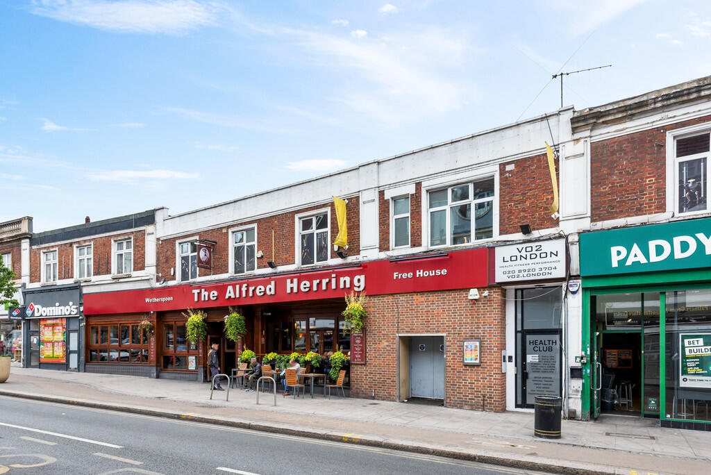 Main image of property: Green Lanes, Palmers Green