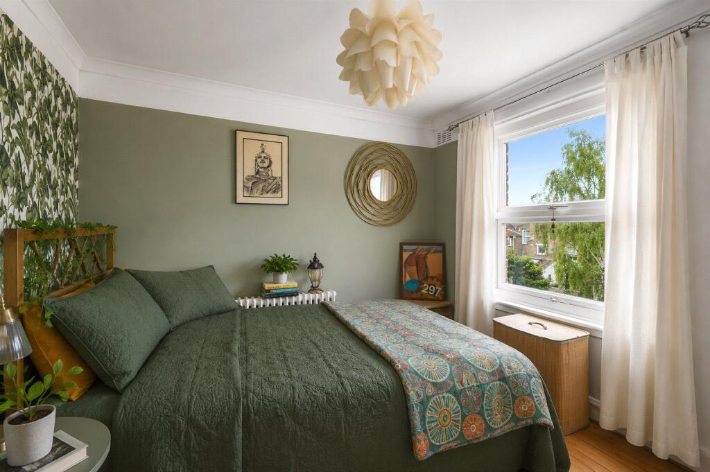 Apartment in London, Clapton Park, Homerton - View 5