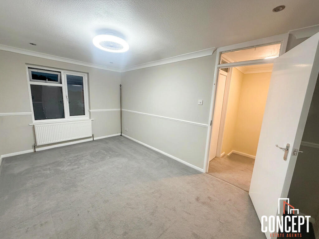 Apartment in Spelthorne, Surrey - View 5