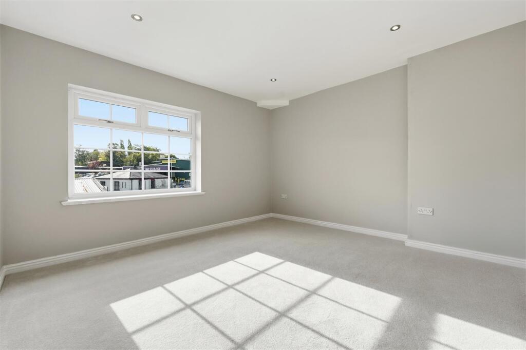 House in Macclesfield, Hurdsfield - View 5