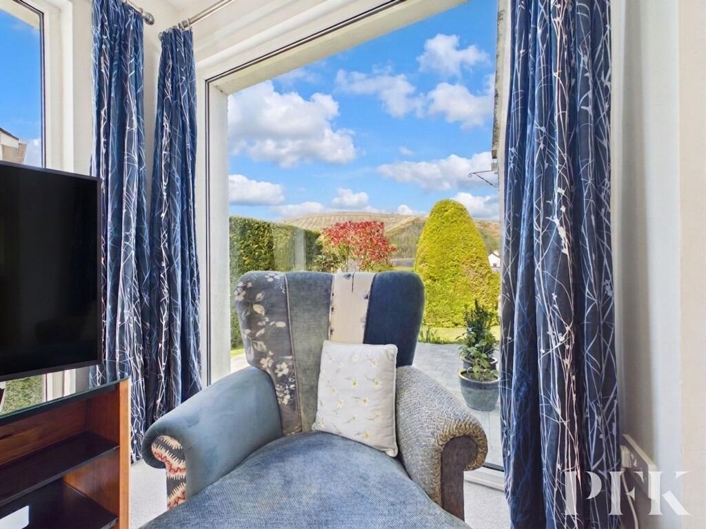 House in Keswick, Chestnut Hill - More