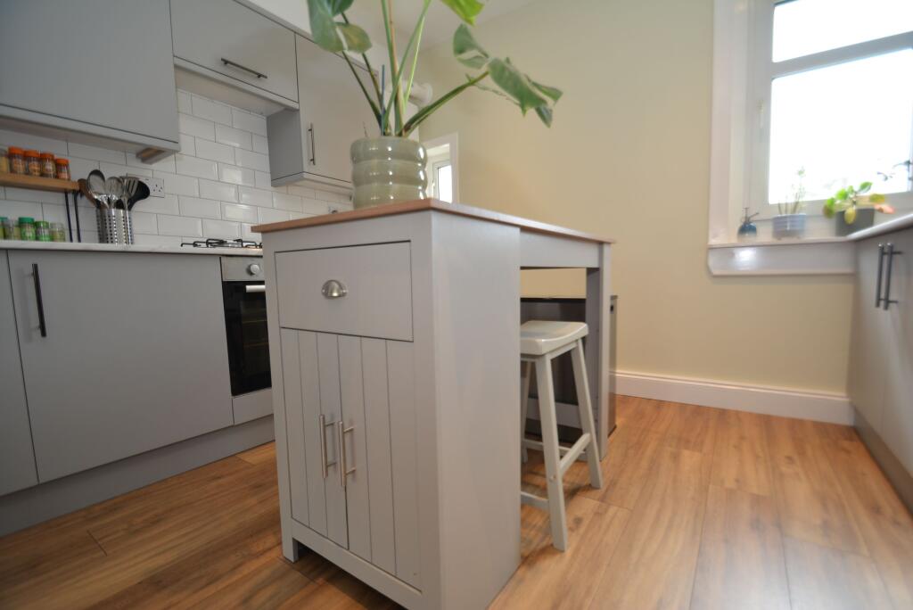 Apartment in Glasgow, Knightswood - View 5