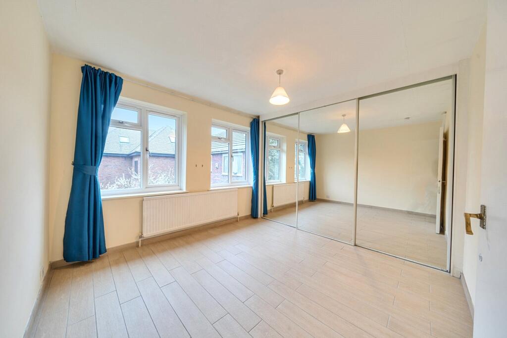 Apartment in Harrow - More