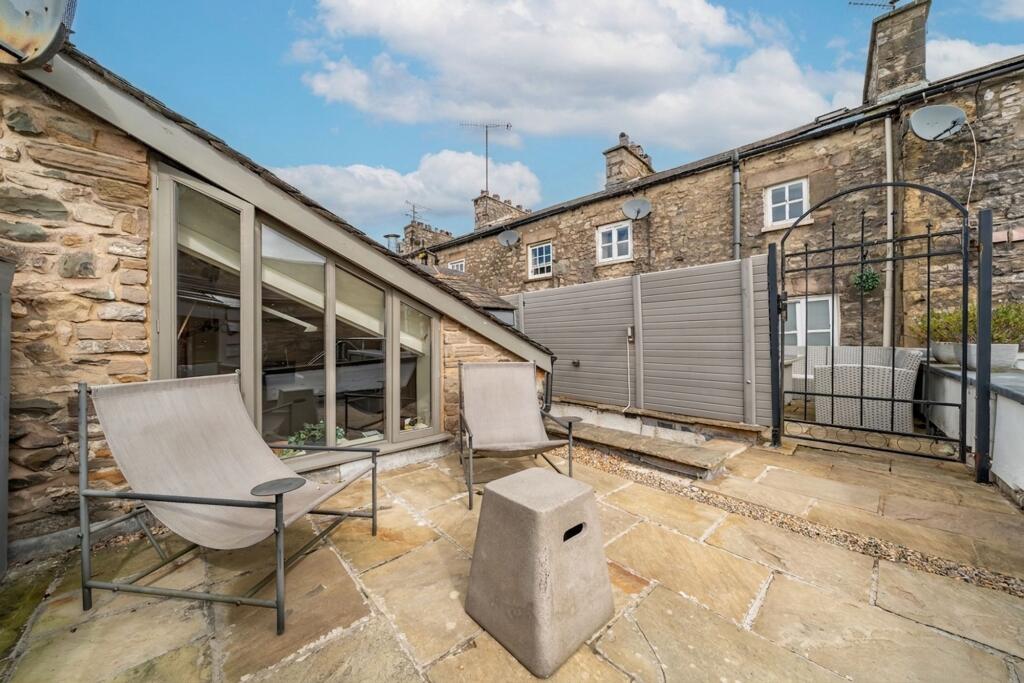 House in Lancaster - View 4