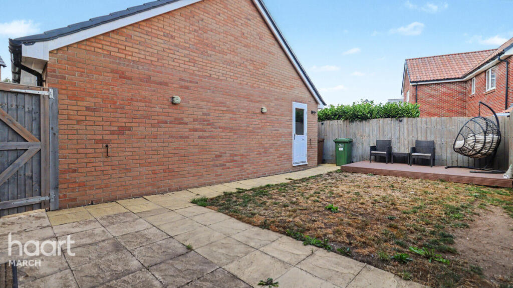 House in Fenland, Nursery Gardens, Wimblington - More