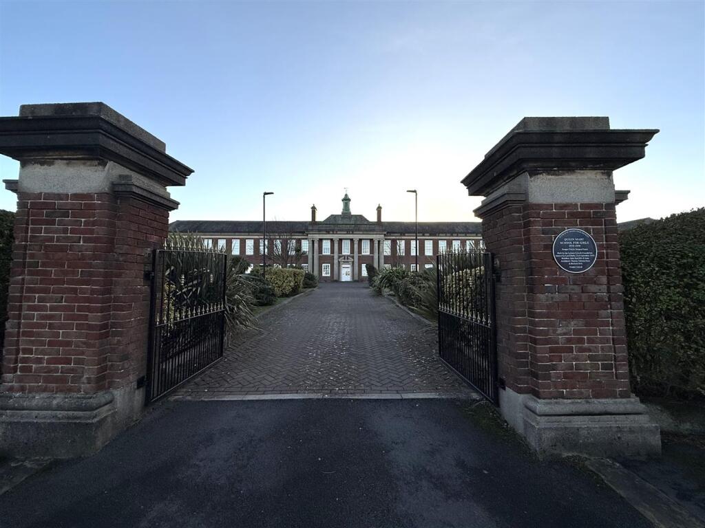 Main image of property: Clifton Drive South, Lytham St. Annes