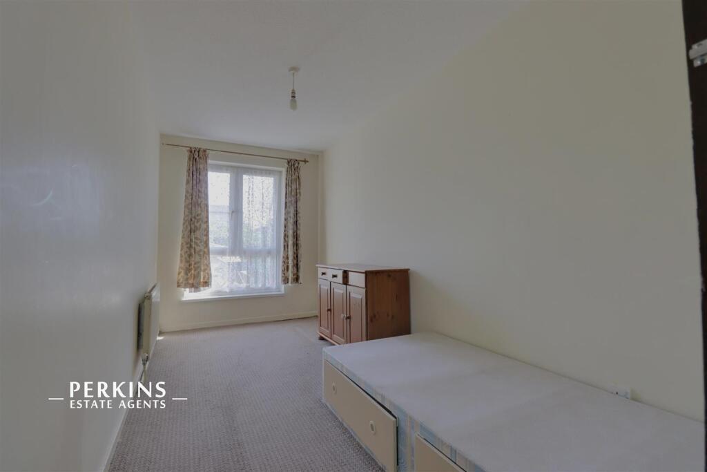 Greenford, UB6 photo 4
