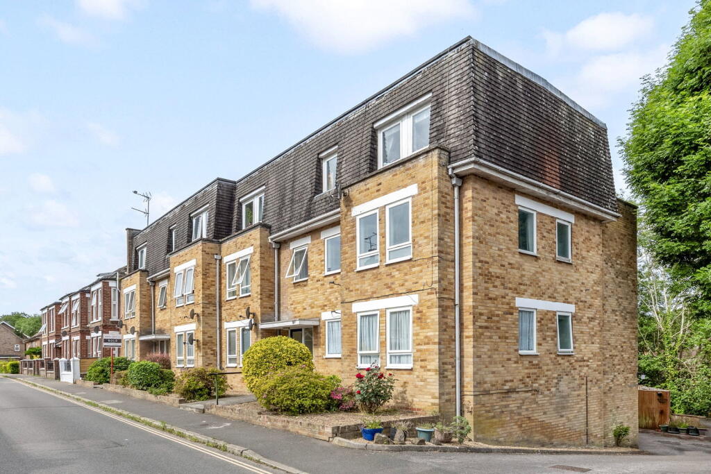 Main image of property: Parklands Road, Hassocks, BN6 8JU