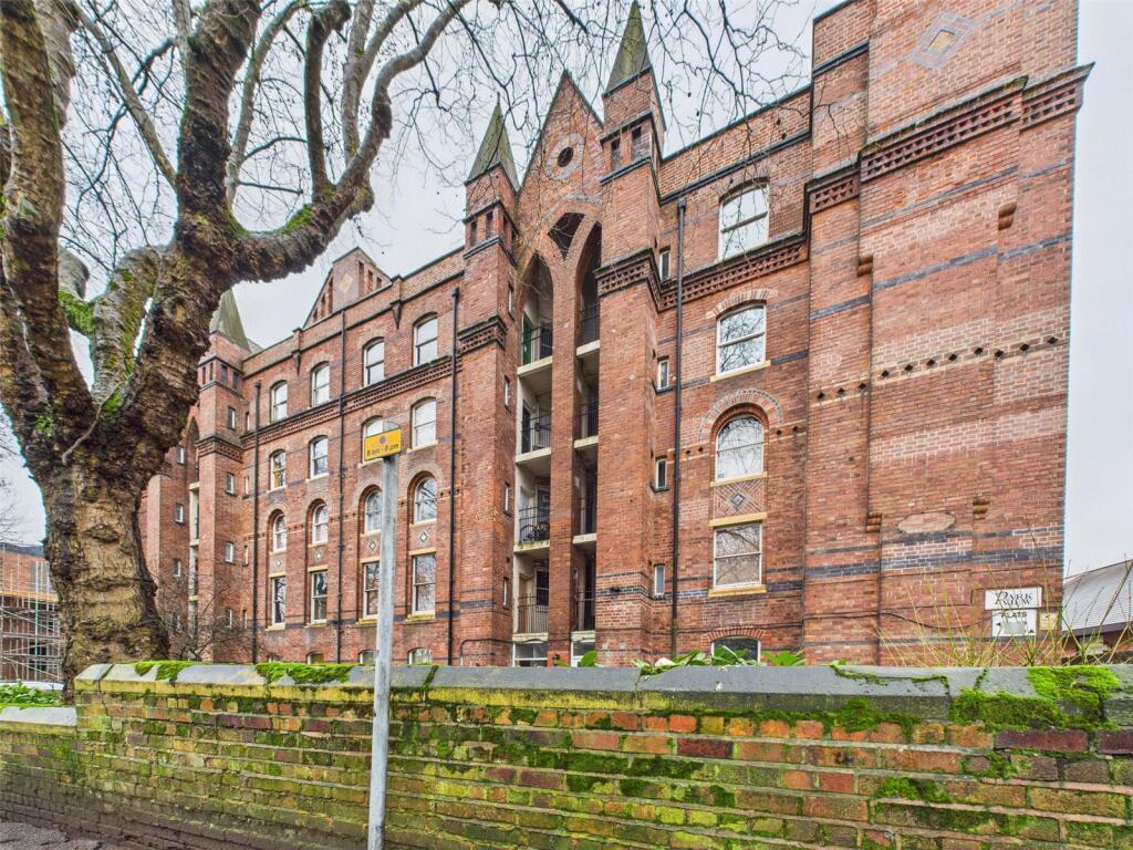 Main image of property: Park View Court, Bath Street, Nottingham, Nottinghamshire, NG1