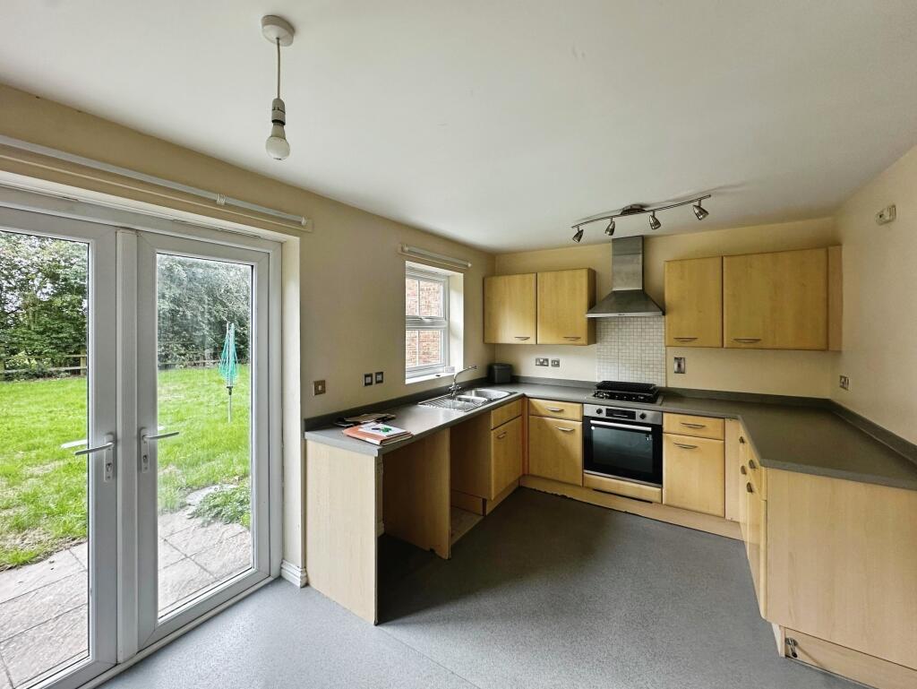 House in Lincoln - View 2
