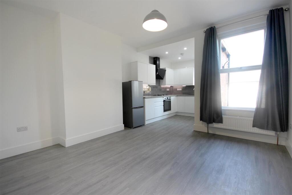 House in Sheffield, South Yorkshire - View 2