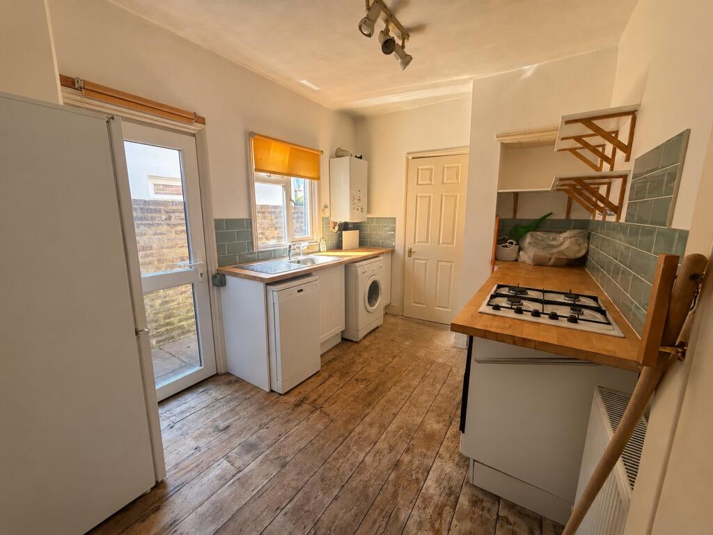 House in Portsmouth - View 5