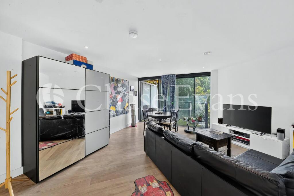 Main image of property: Churchyard Row, Elephant & Castle, London, SE11