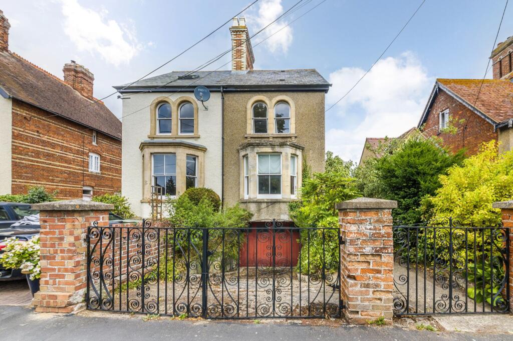 3-bed semi-detached on Caldecott Road, Abingdon, OX14, £475,000