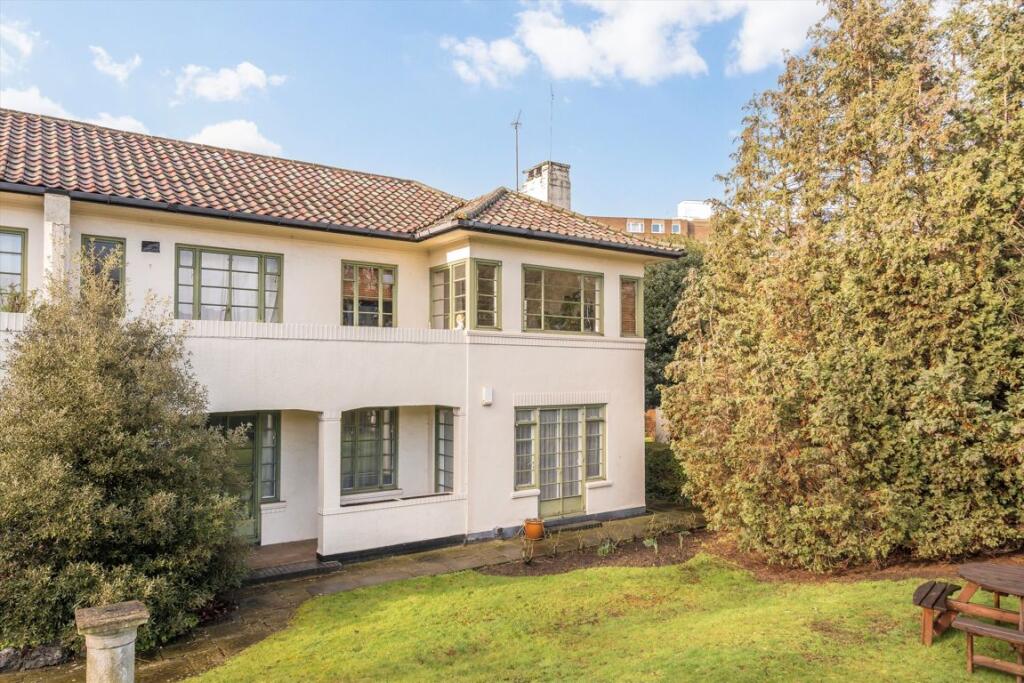 Main image of property: Colebrook Close, Putney