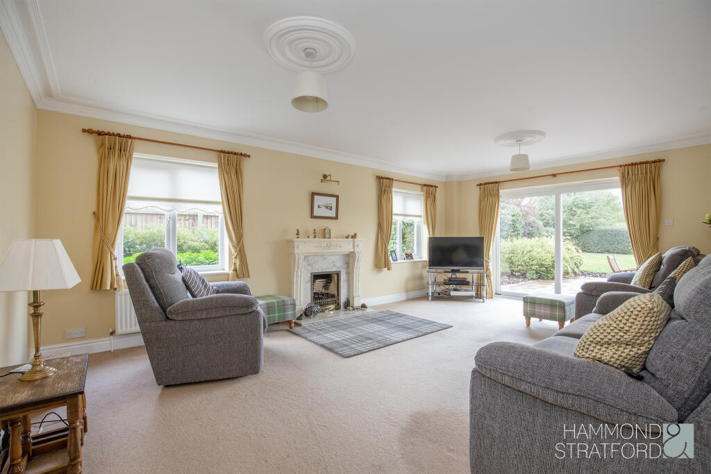 Wymondham Road, Wreningham photo 3