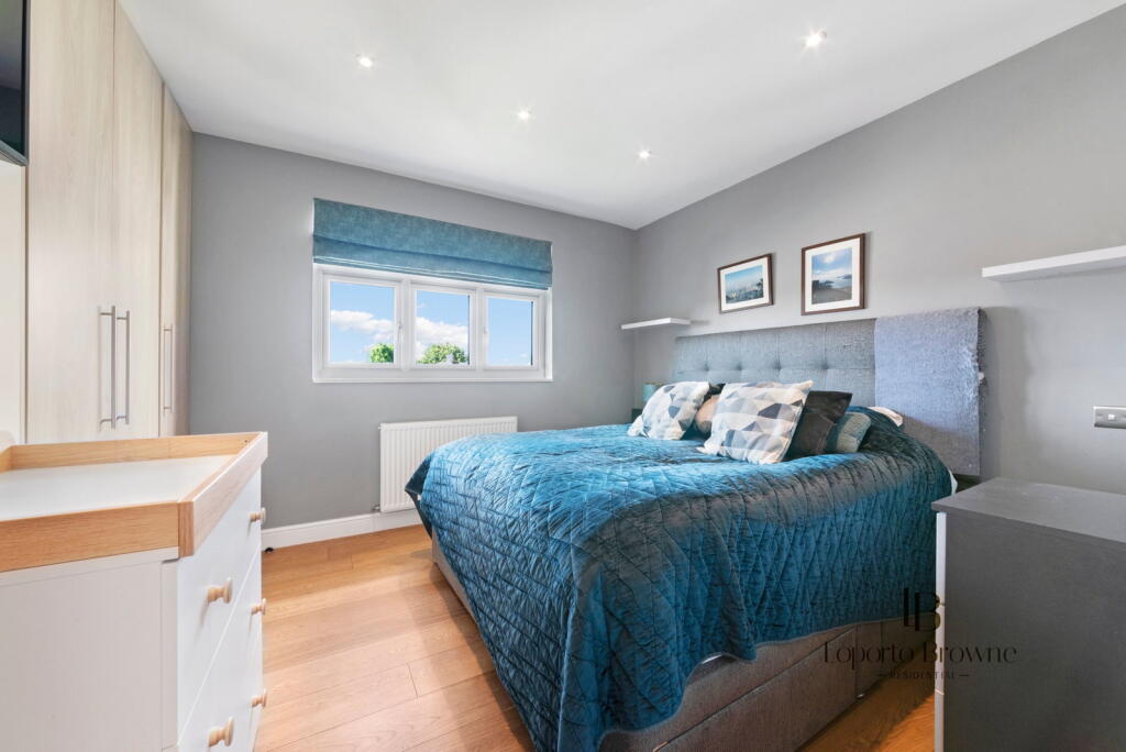Apartment in London - More