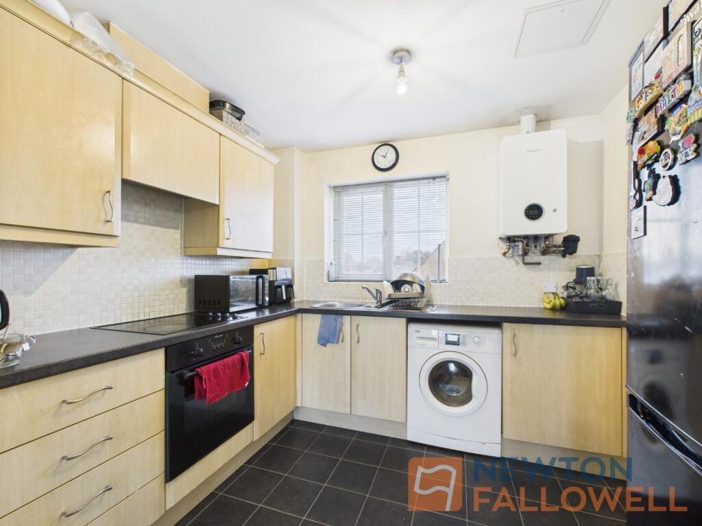 Apartment in Walsall, Harden - View 3
