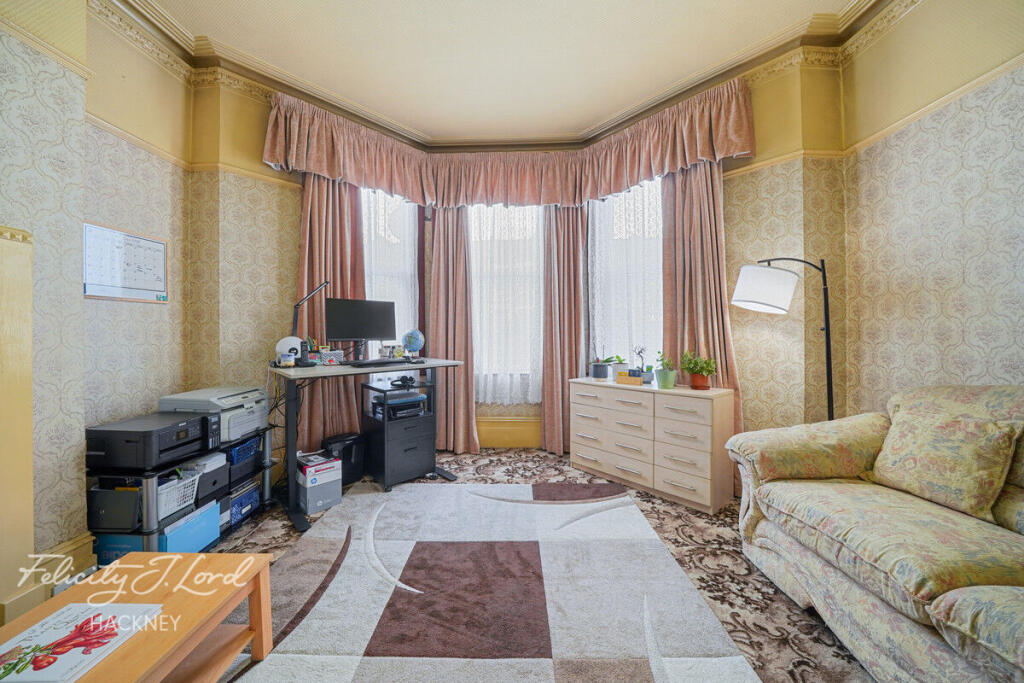 Mildenhall Road, London E5 photo 3