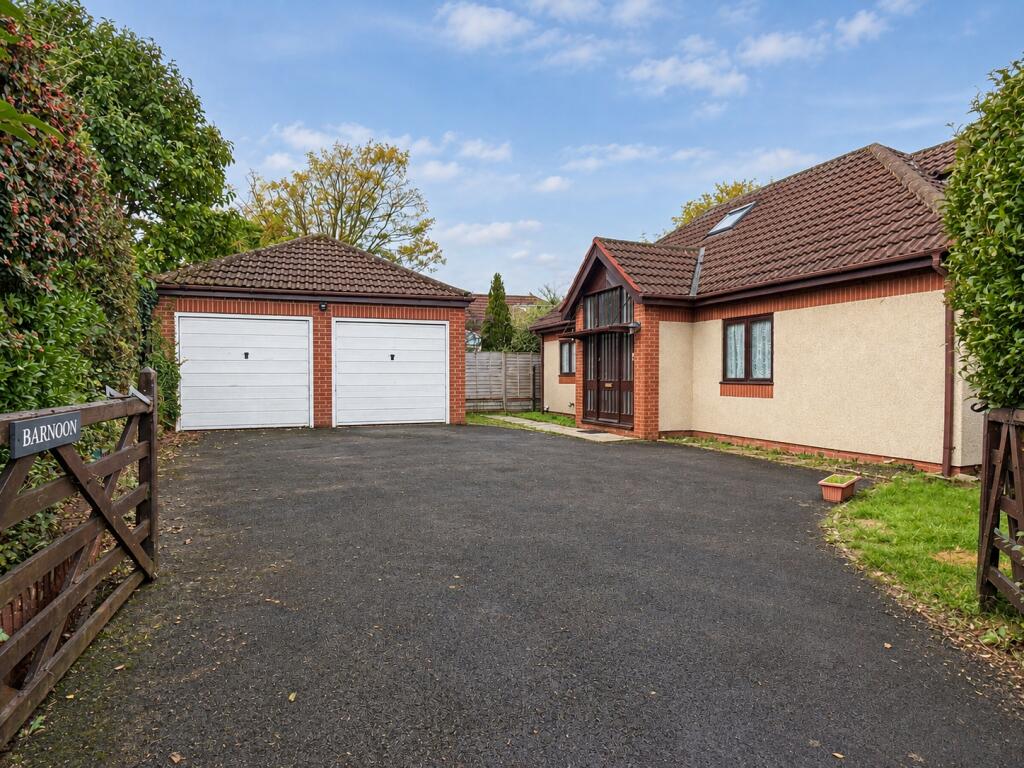 4-bed detached on Lodge Lane, Nailsea, North Somerset, BS48, £575,000