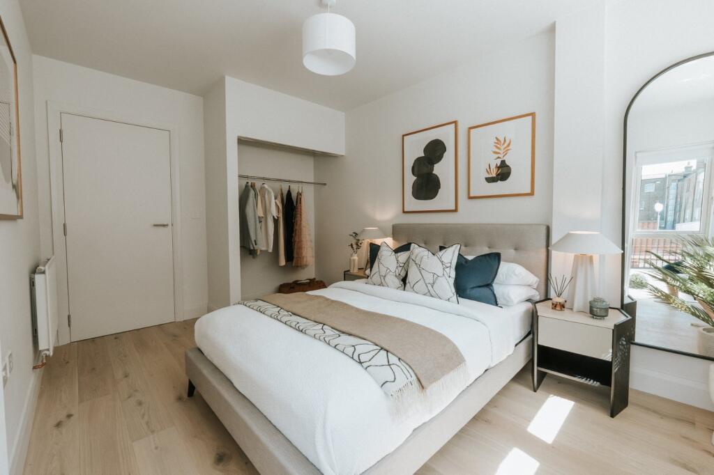 Main image of property: Stonhouse Street,
Clapham North, SW4