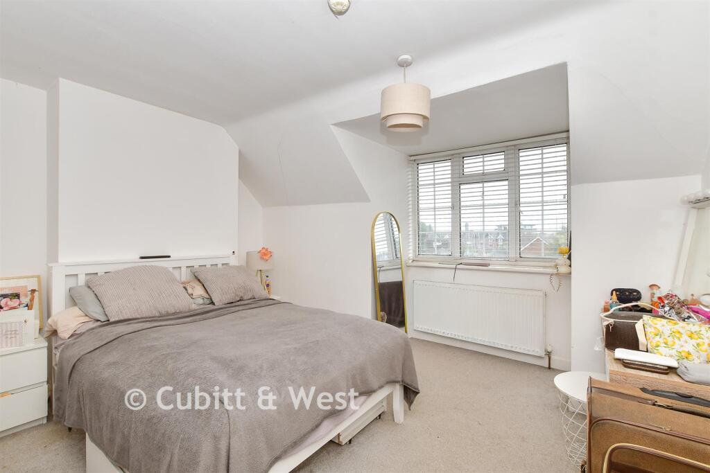 Apartment in East Grinstead, Blackwell - More