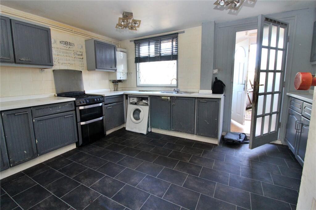 House in Leeds, West Yorkshire - View 2