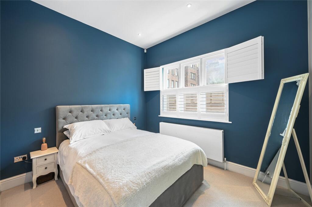 Apartment in London - View 5