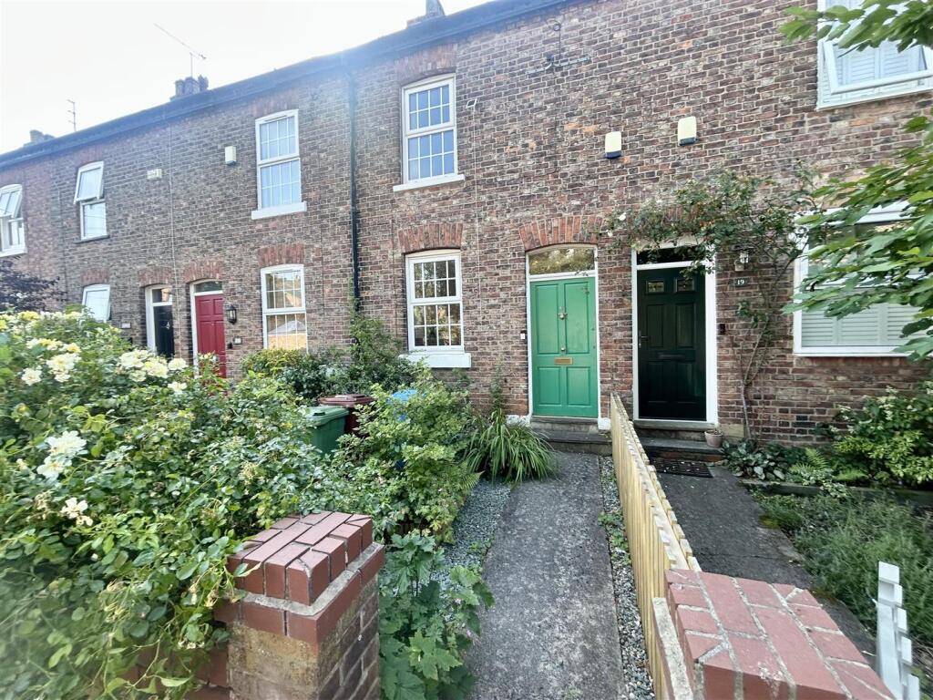 Main image of property: Henwood Road, Manchester
