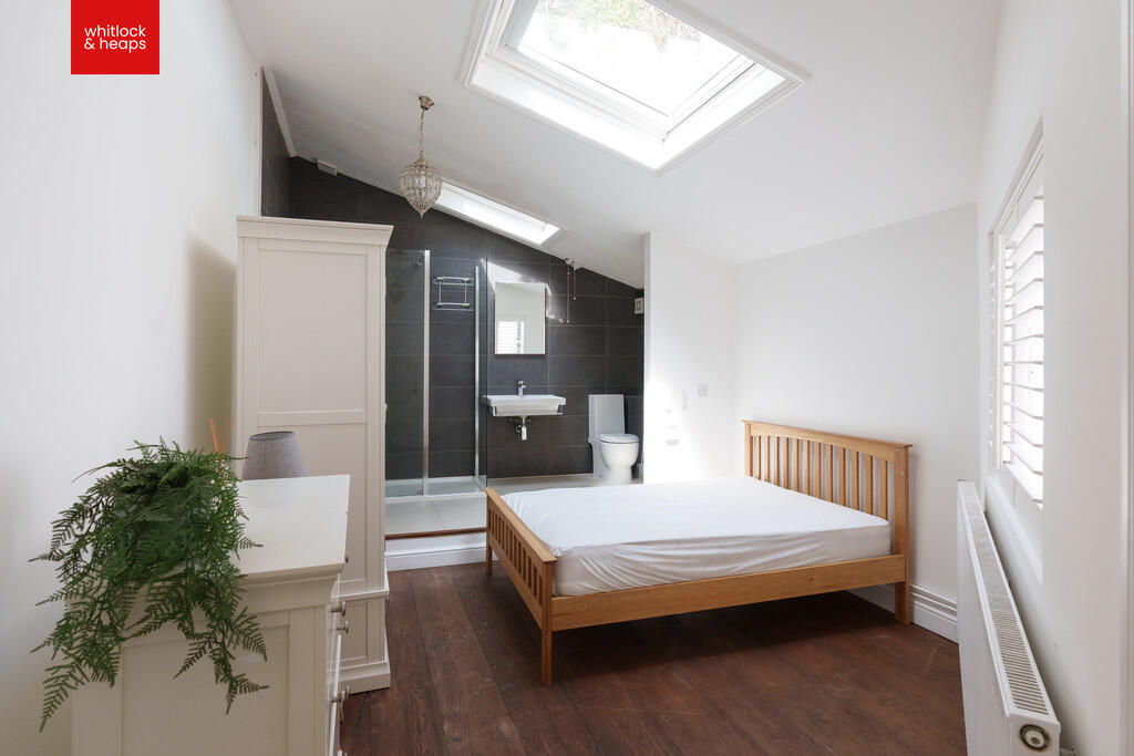 Apartment in Hove, Brunswick - View 5