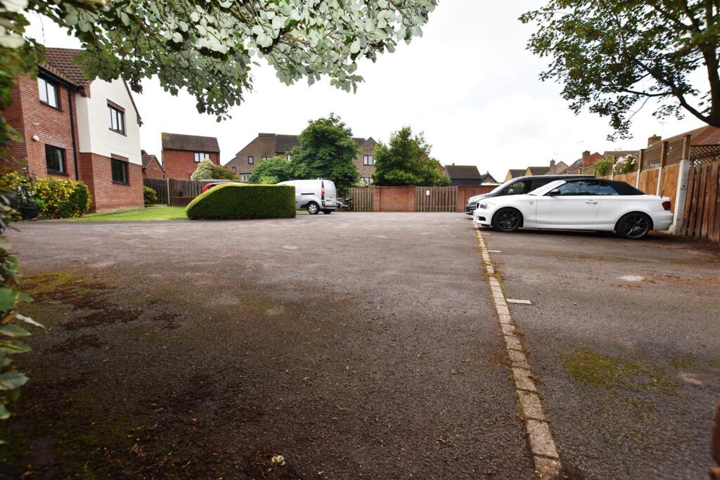 Apartment in Chelmsford, South Woodham Ferrers - More