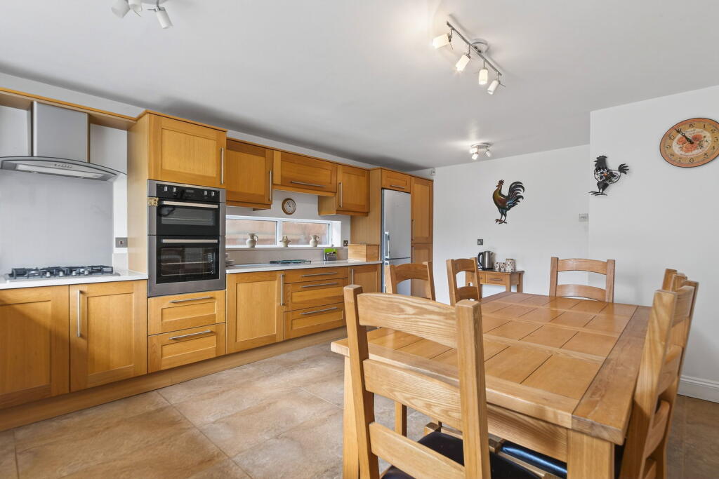 Stanwick Road, Higham Ferrers, NN10 8LE photo 4