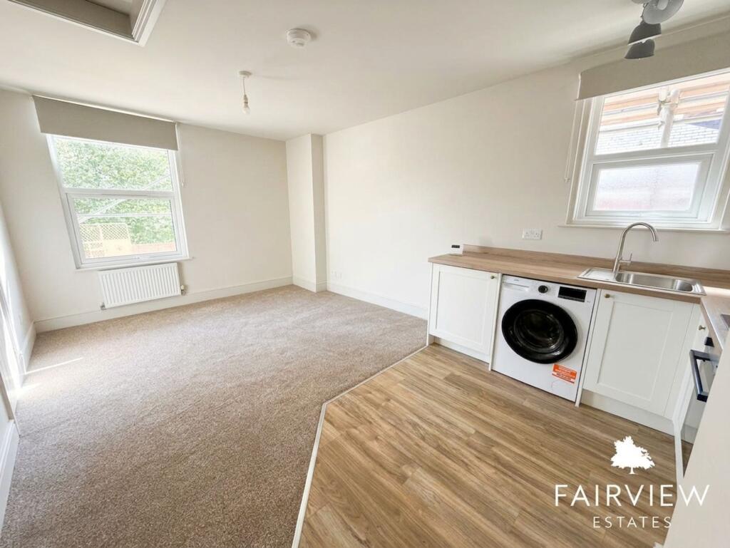 Apartment in Rushcliffe, Nottinghamshire - View 2