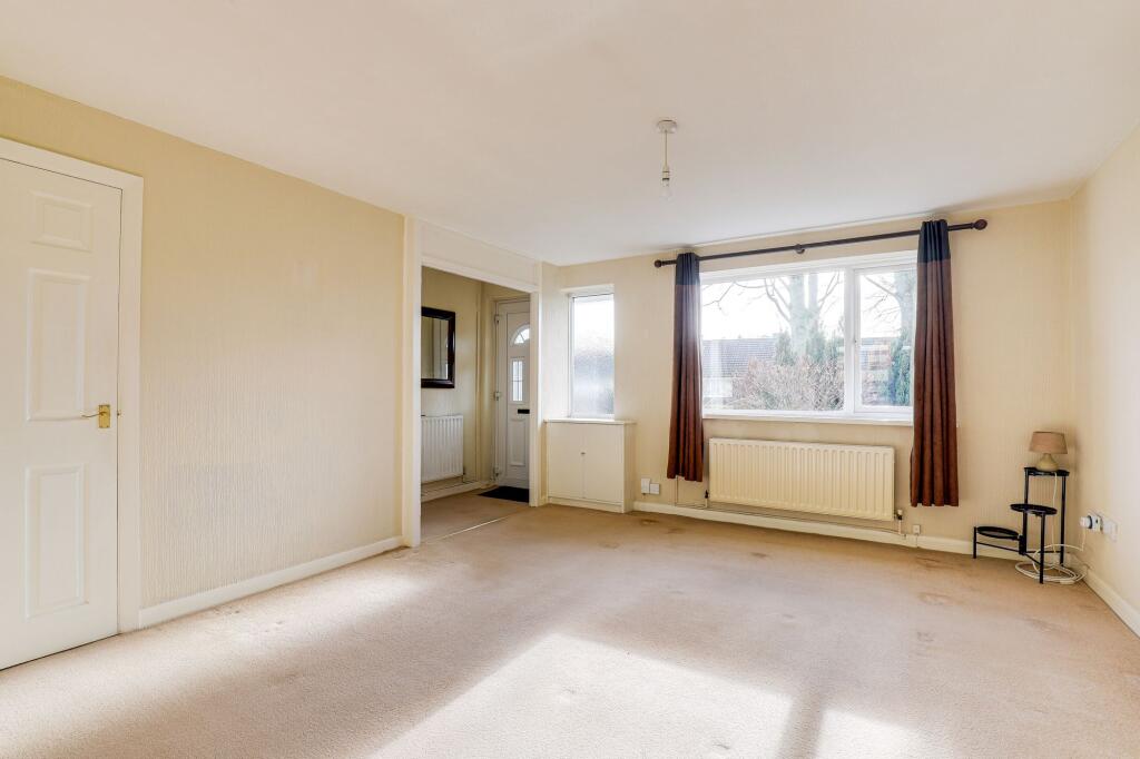 House in Gedling, Nottinghamshire - View 2