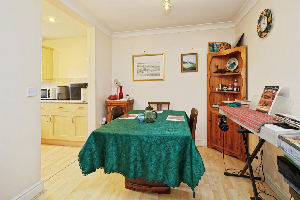 Apartment in Canterbury, Chartham - More