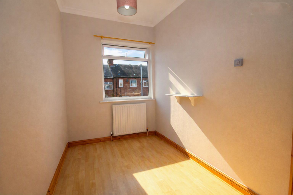 House in Wakefield, Micklefields, Glasshoughton - View 5