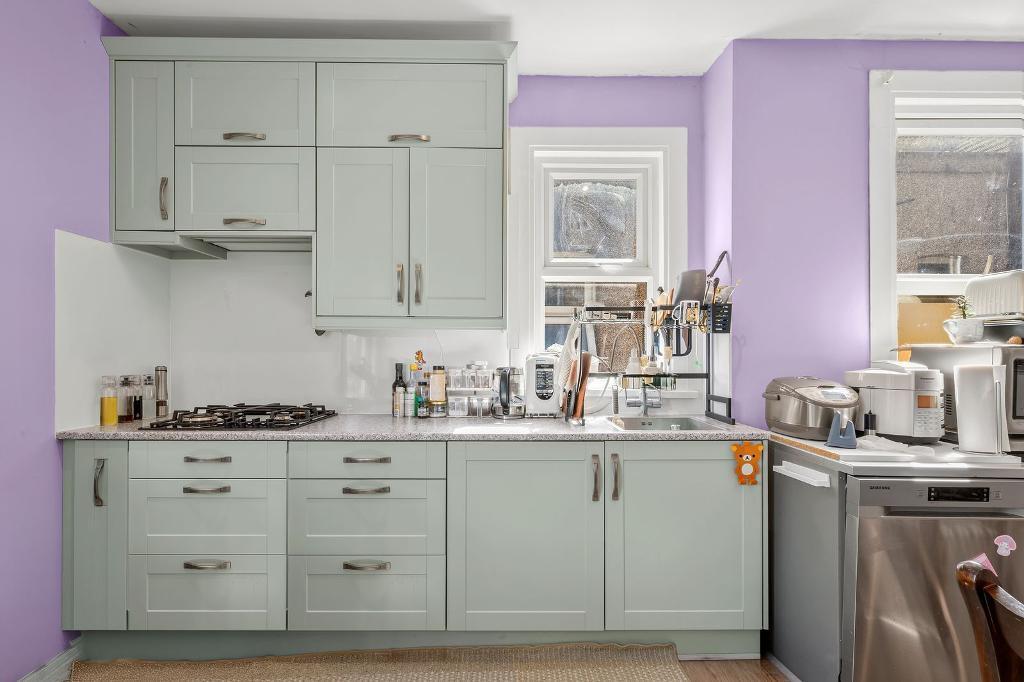 Main image of property: Oxford Avenue, Wimbledon Chase, London, SW20 8LT