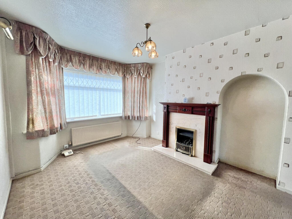 Highcroft Avenue,  Bispham, FY2 photo 2