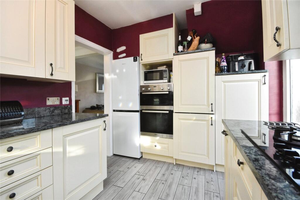 House in Rochford, Rayleigh - View 3