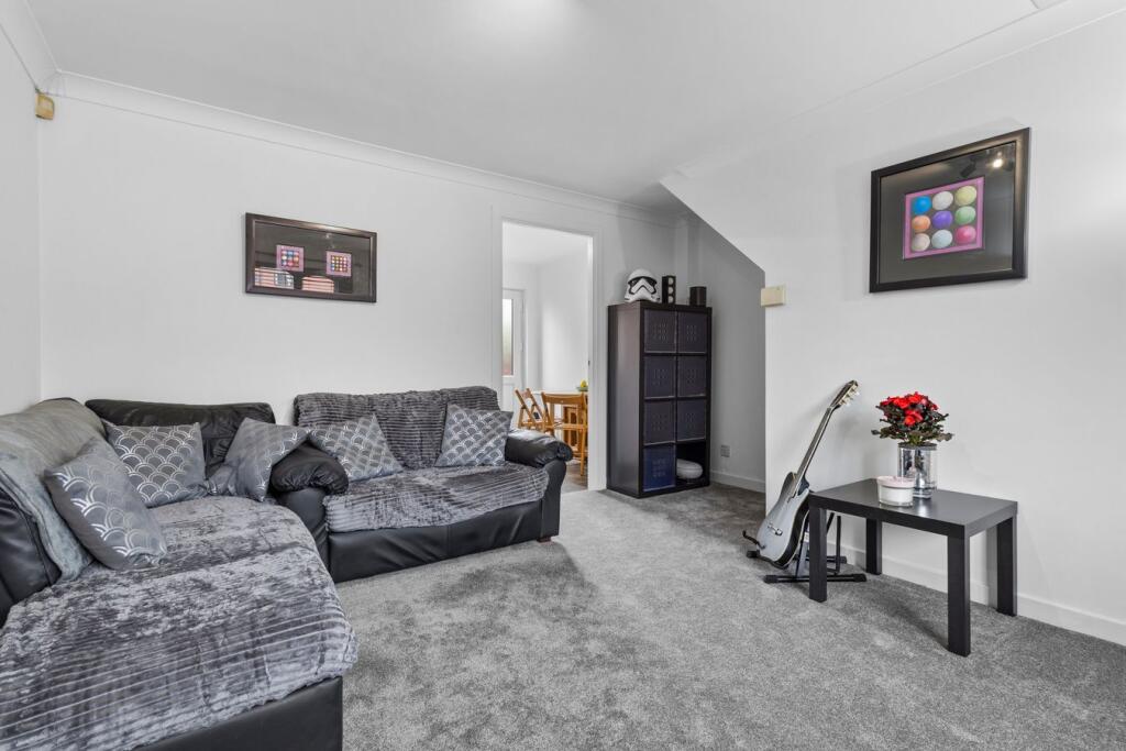 House in Kilmarnock, Hillhead, Grange - View 5