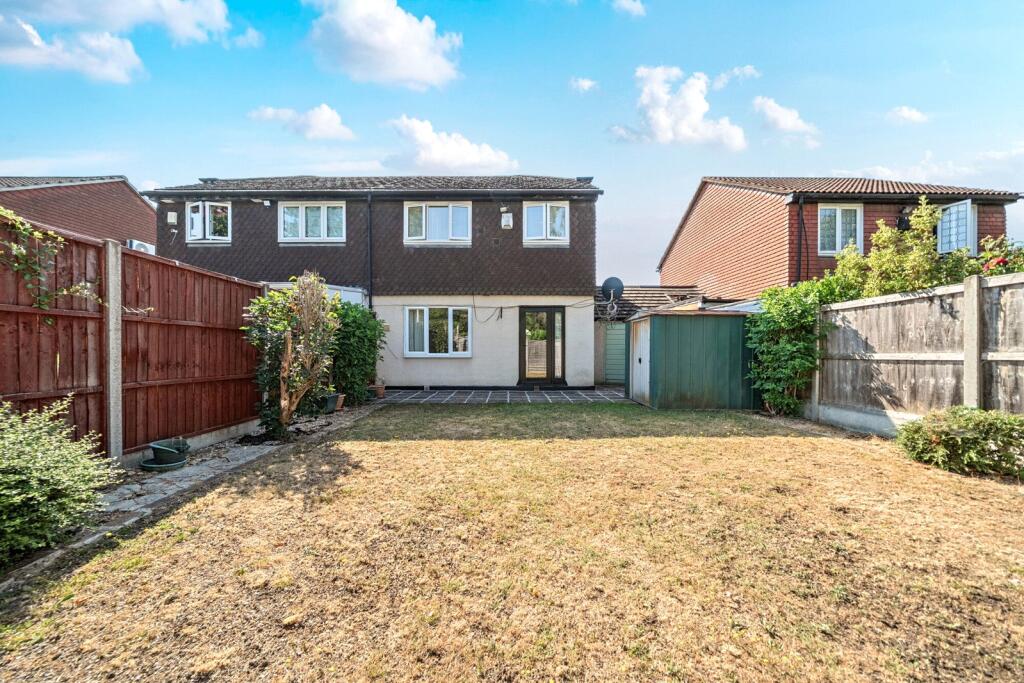 House in London, Thamesmead - View 5