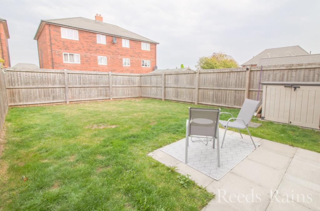 House in Ellesmere Port, Little Sutton - View 5