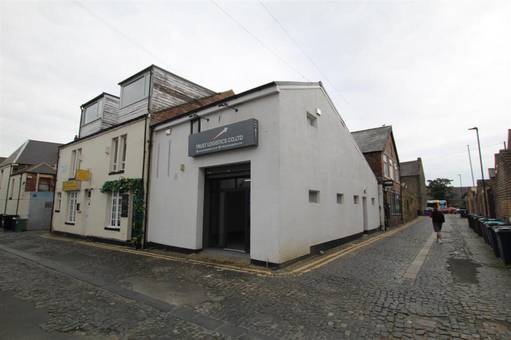 Main image of property: lansdowne place, Gosforth