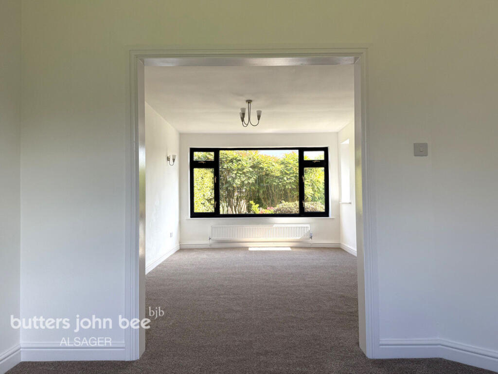 Meadow Way, Church Lawton photo 2