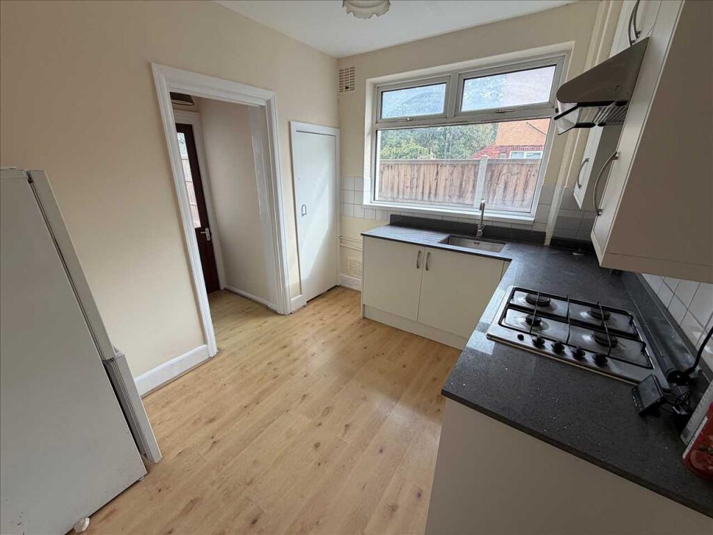 Apartment in Twickenham - View 5