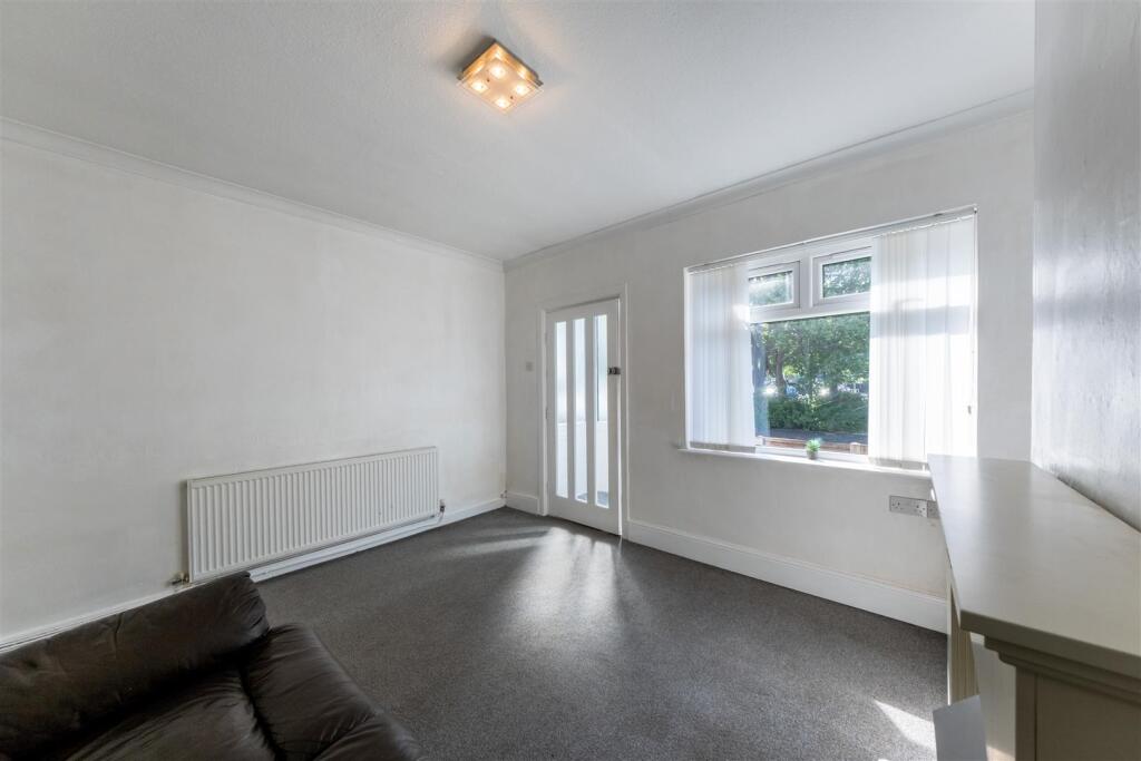 Manchester Road, Northwich photo 3