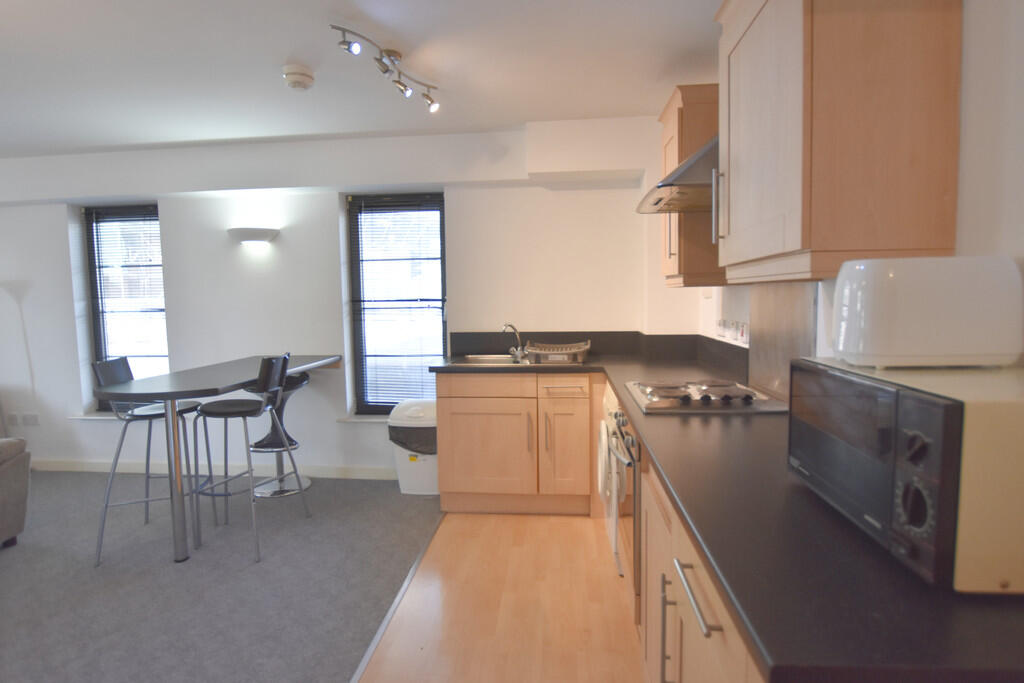 2 bedroom ground floor flat for rent