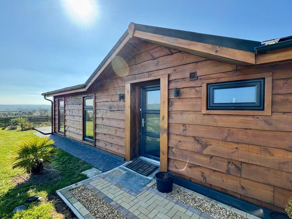 3-bed caravan on PLOT 2, Atlantic Farm, Atlantic Highway, EX23, £295,000